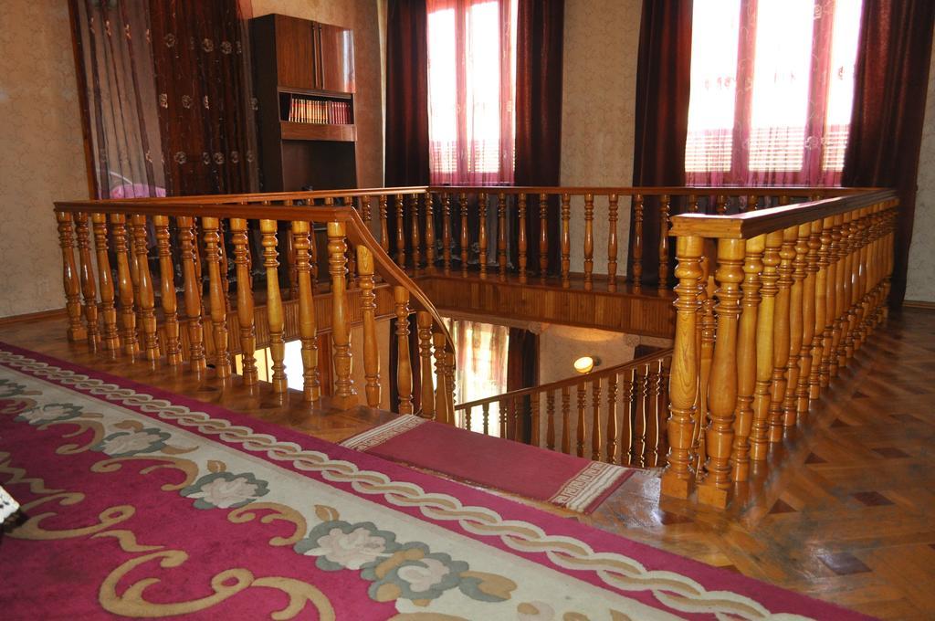 Guest House Cico Telavi Exterior foto